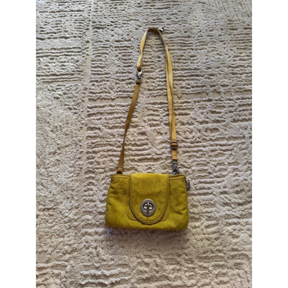 Baggallini Mustard Yellow Nylon Crossbody Bag Turn Lock Travel Wallet Purse